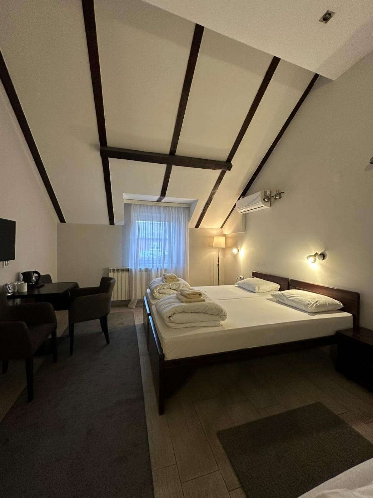 Apartments & Accommodation Stojic Novi Sad Habitación foto